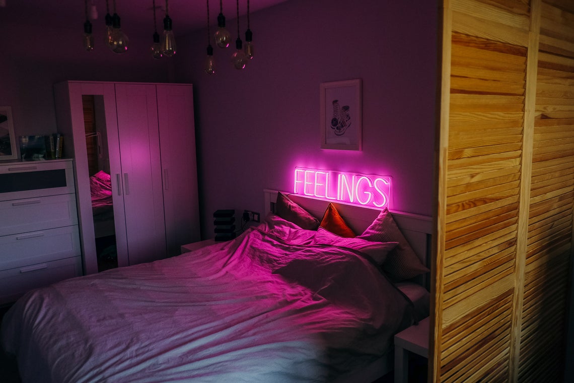 FEELINGS Neon sign for bedroom